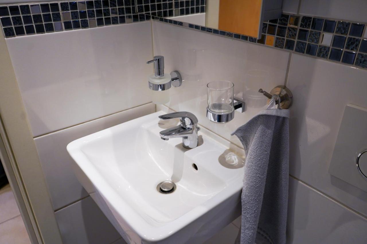 Ferienwohnung In Kaiserslautern-Hohenecken 外观 照片